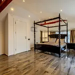 Villa Red Premium Avangarde Sik Mimari Belek