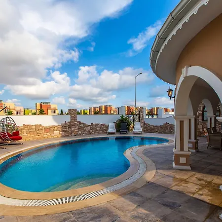 Red Premium Avangarde Sik Mimari Villa