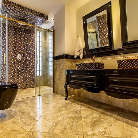 Red Premium Avangarde Sik Mimari Villa *