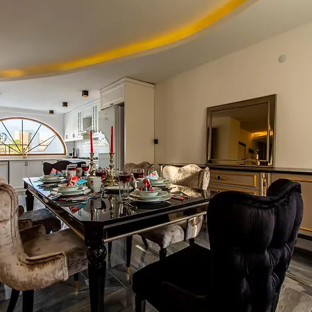 Red Premium Avangarde Sik Mimari * באלאק